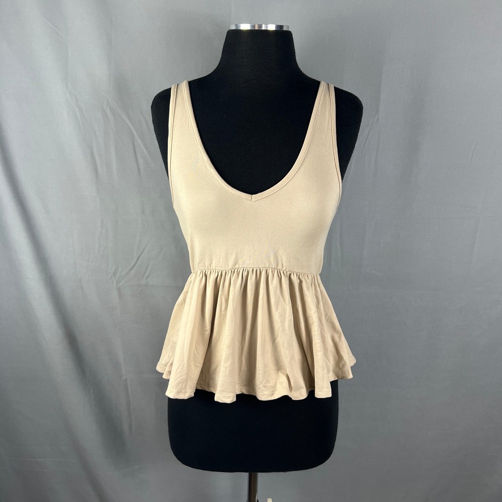 Brit & Bri Tank Top Womens XS Beige Stretch Pleated Wide Strap V Neck Peplum